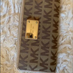 Michael Kors wallet